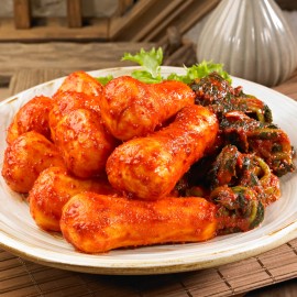 한입에 반하는 아삭 총각김치